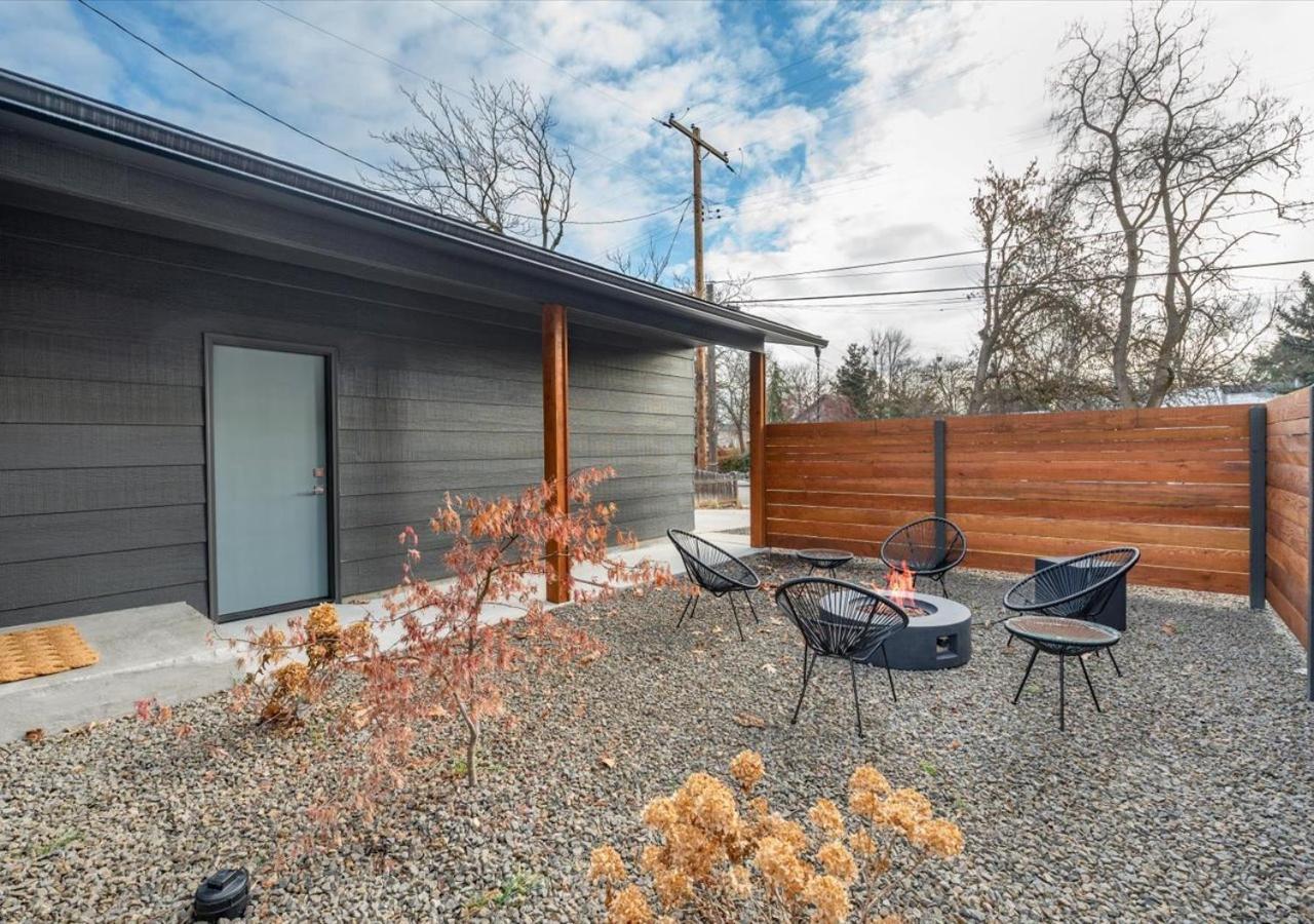 Mid Century Modern Boise-River Bungalow W/ Hot Tub Exterior photo